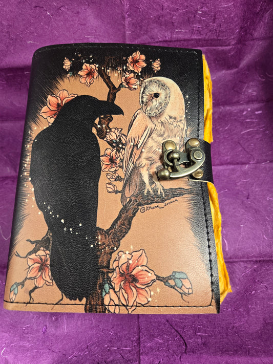 Handcrafted Leather Journal (7x5, 400 pages) Raven and the Owl