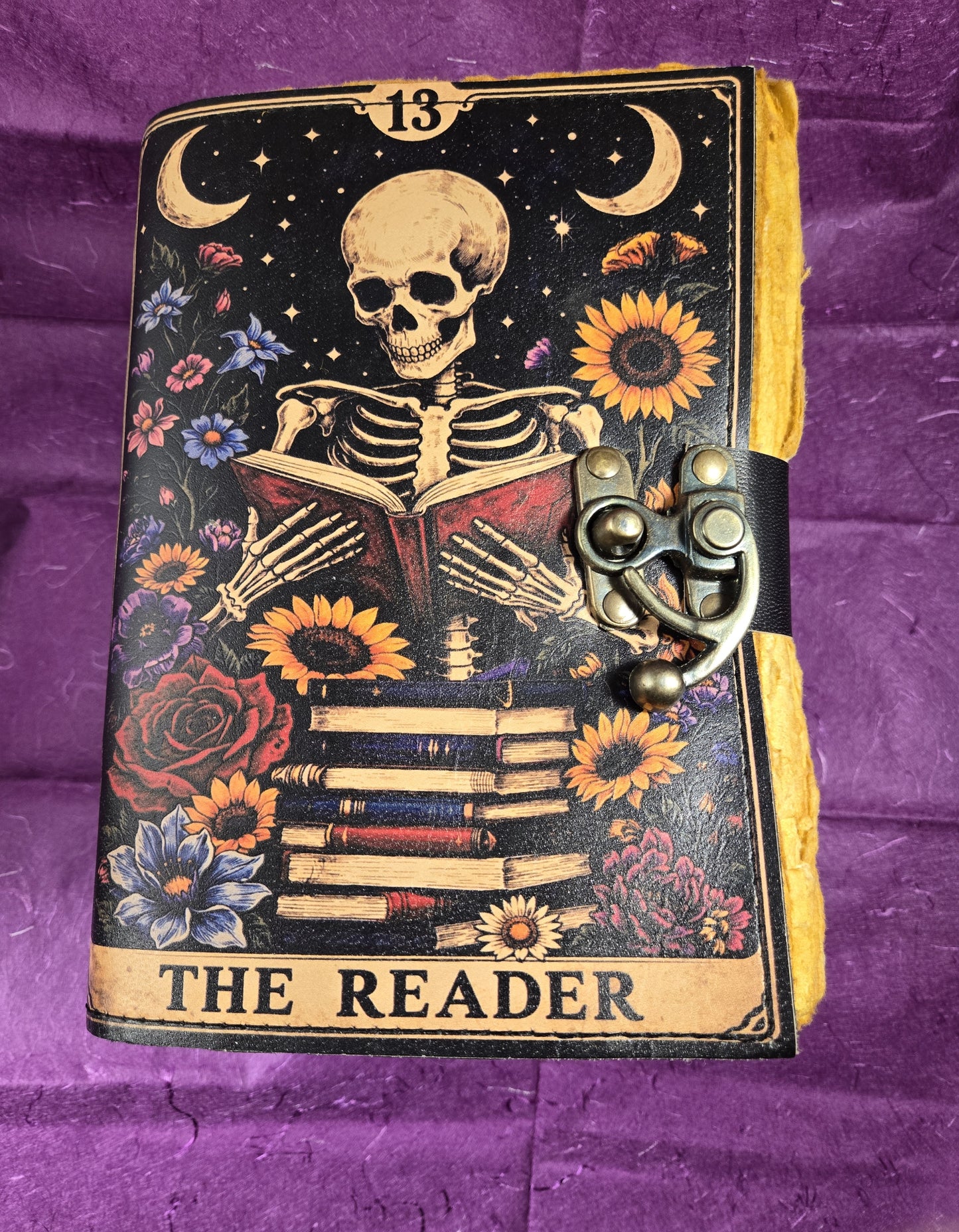 Handcrafted Leather Journal (8x6, 400 Pages) The reader