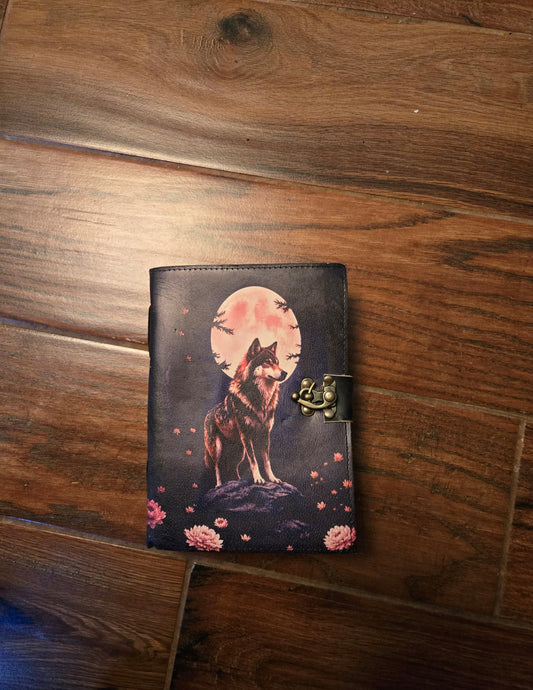Handcrafted Leather Journal Wolf and the Moon/200 Pages